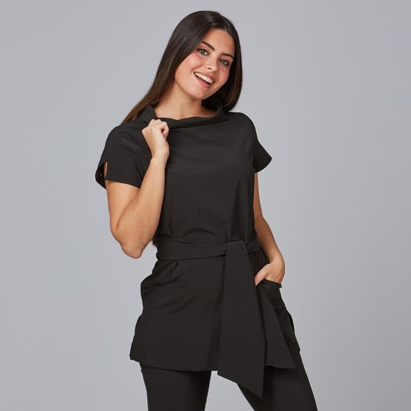 Túnica negra estética