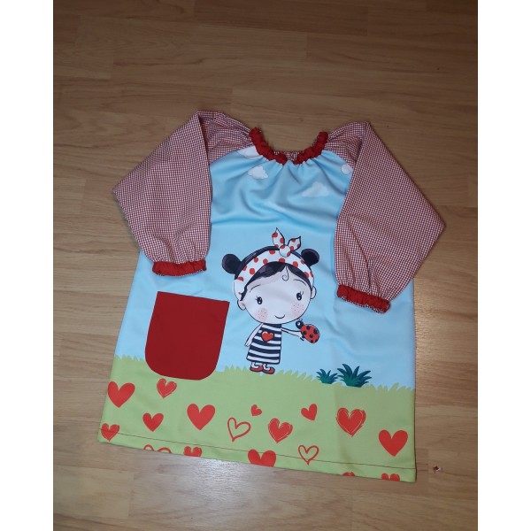 Delantal para niños Corazones sin botón