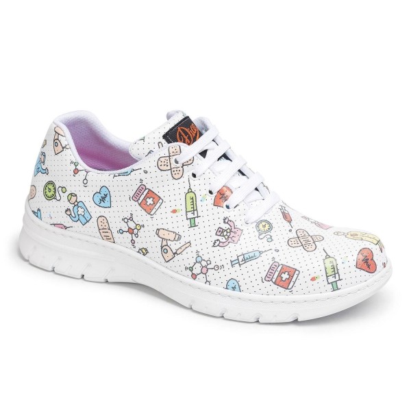 Zapato de enfermera con agujeros
