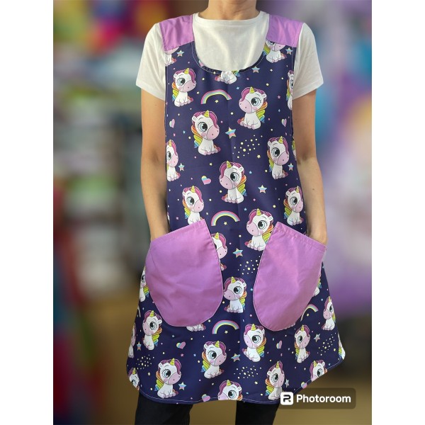 Grembiule con croce unicorno