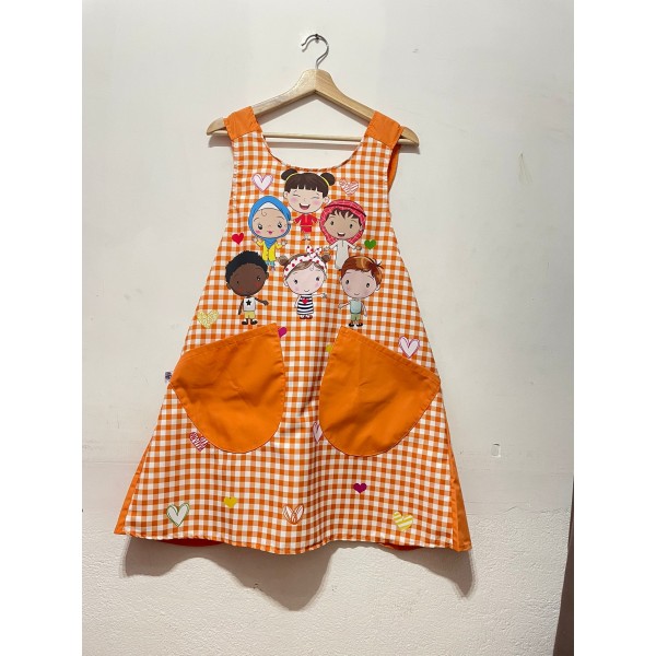 Best friends cross apron